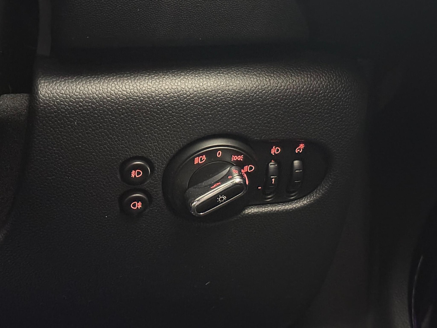 Used MINI Hatch 2019 for sale - 76467090: Photo 24