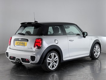 Used MINI Hatch 2019 for sale - 76467090: Photo