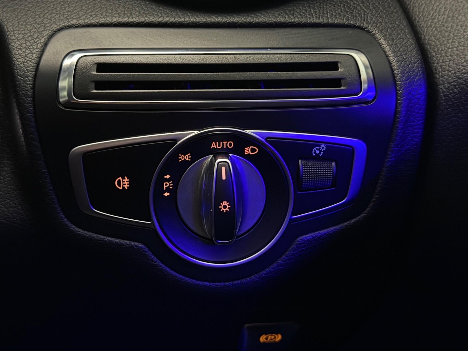 Used Mercedes-Benz C Class 2019 for sale - 77550837: Photo 32