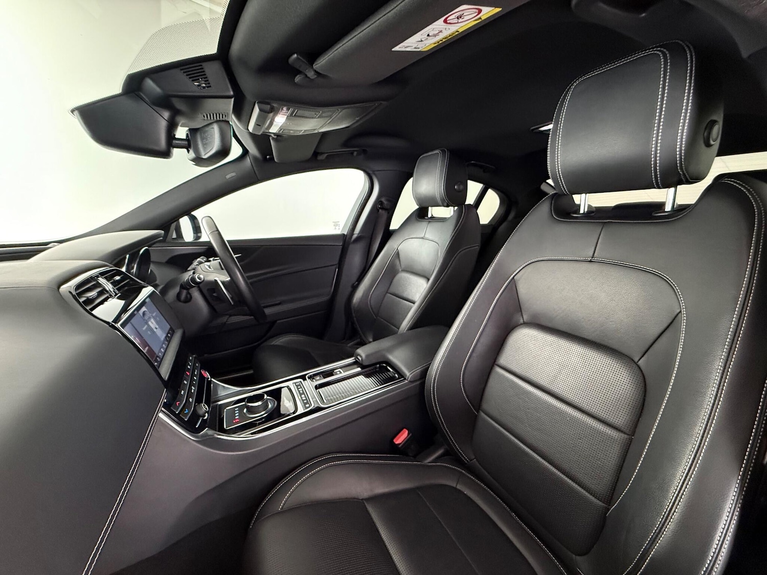 Used Jaguar XE 2019 for sale - 77221871: Photo 14