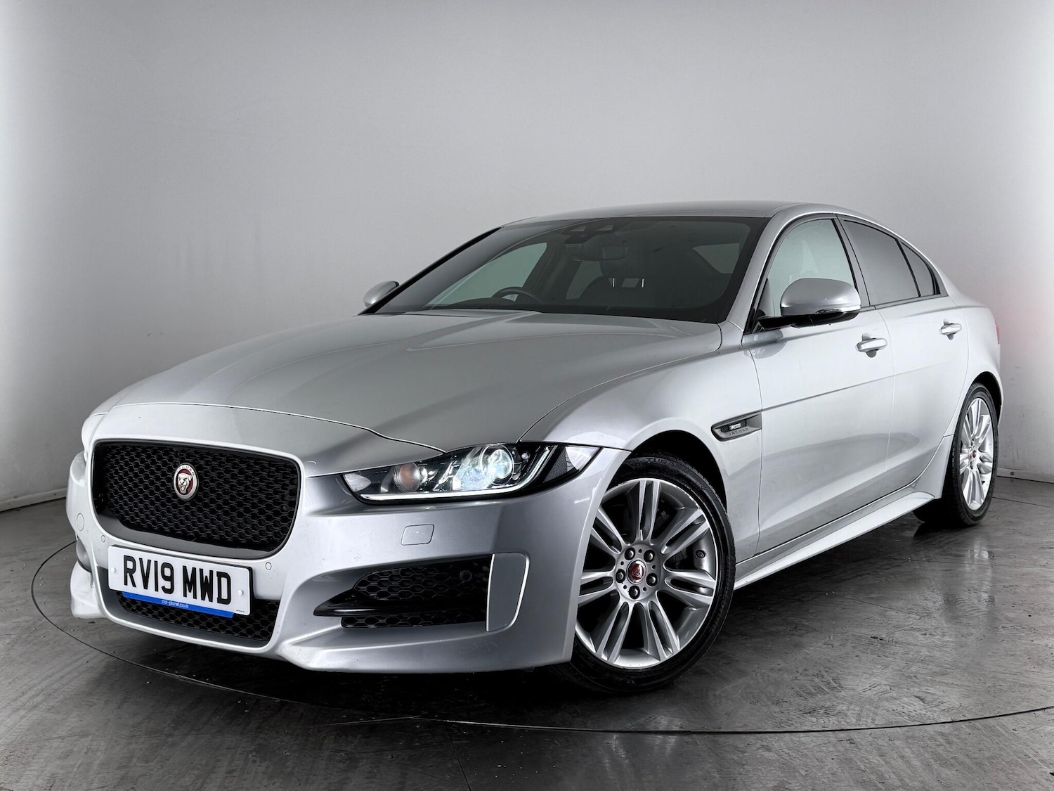 Used Jaguar XE 2019 for sale - 77221871: Photo 38