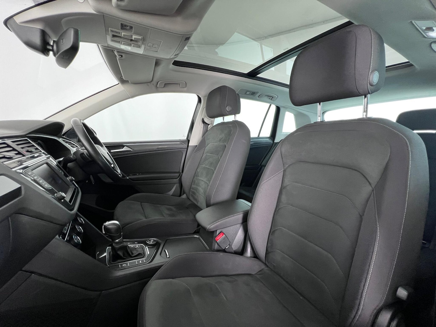 Used Volkswagen Tiguan 2017 for sale - 76850506: Photo 17