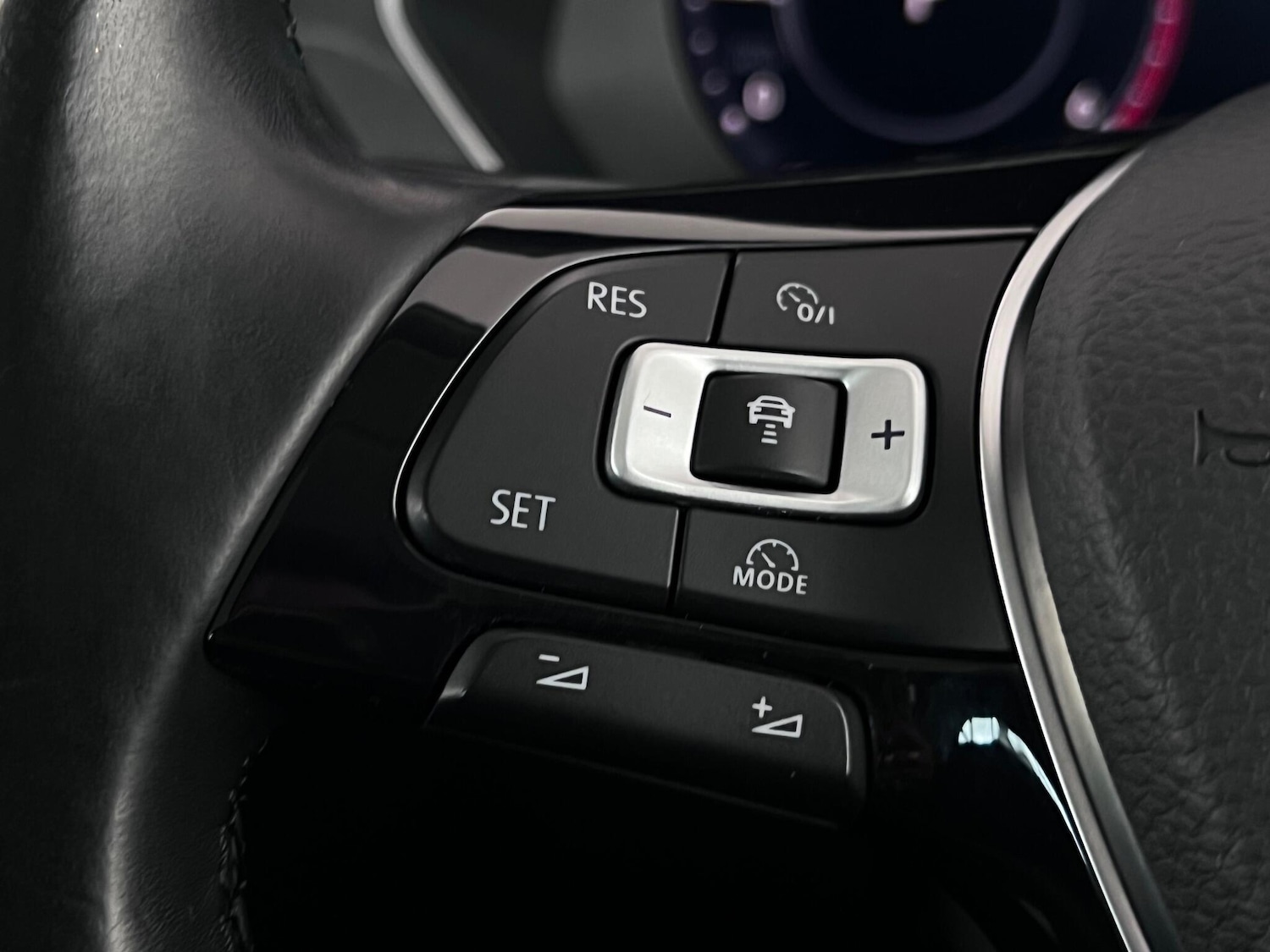 Used Volkswagen Tiguan 2017 for sale - 76850506: Photo 25