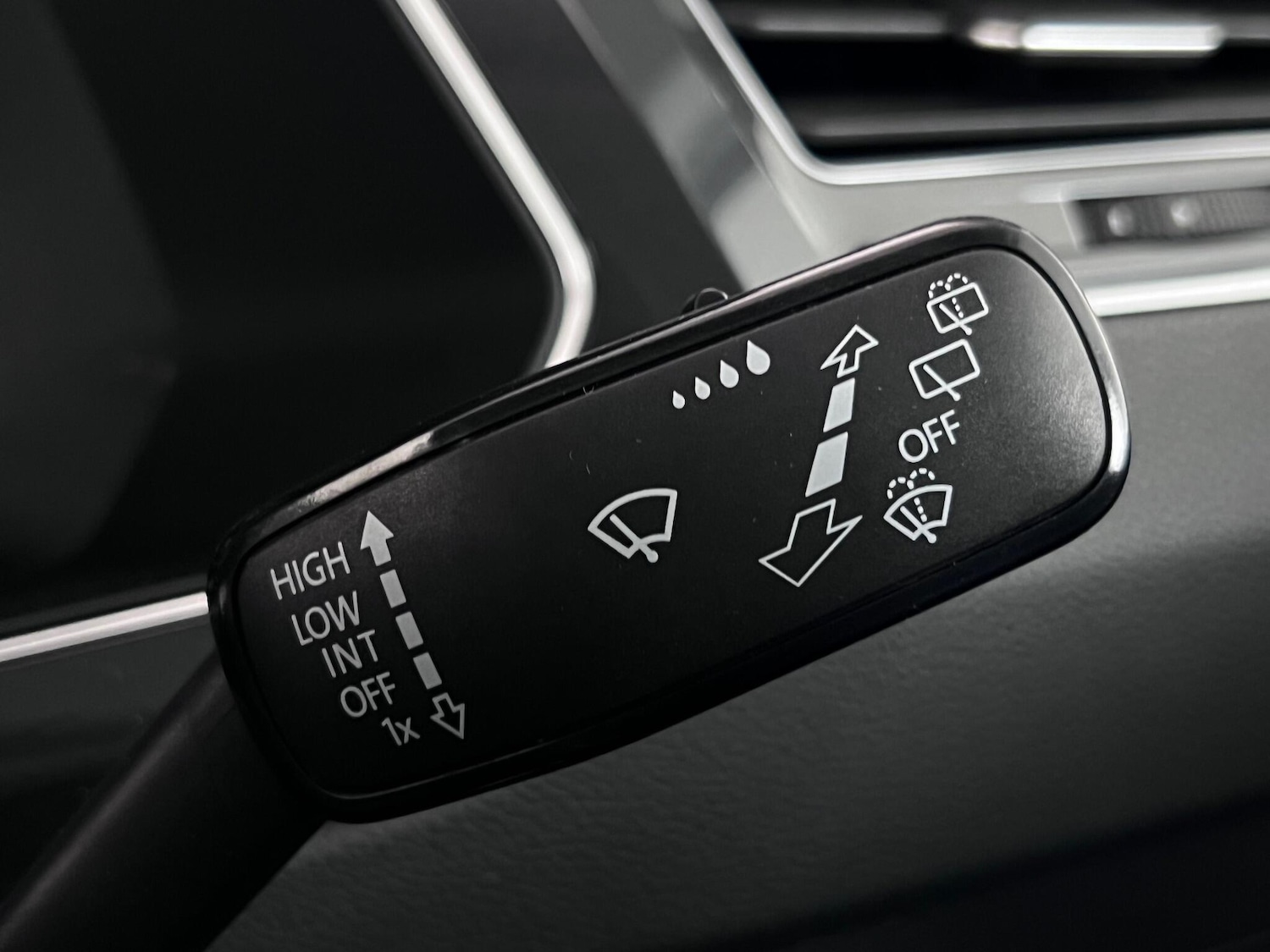 Used Volkswagen Tiguan 2017 for sale - 76850506: Photo 28