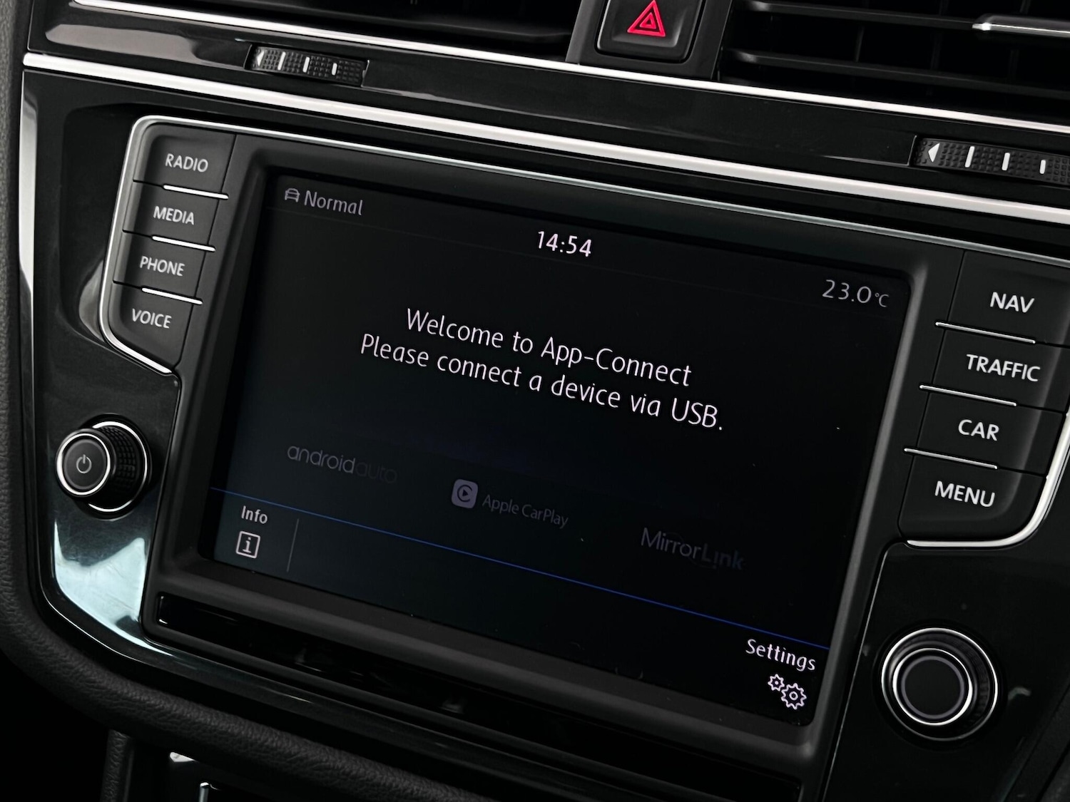 Used Volkswagen Tiguan 2017 for sale - 76850506: Photo 40