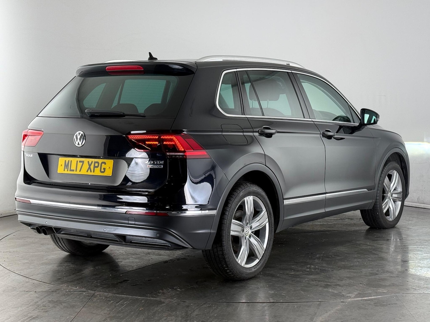 Used Volkswagen Tiguan 2017 for sale - 76850506: Photo 5