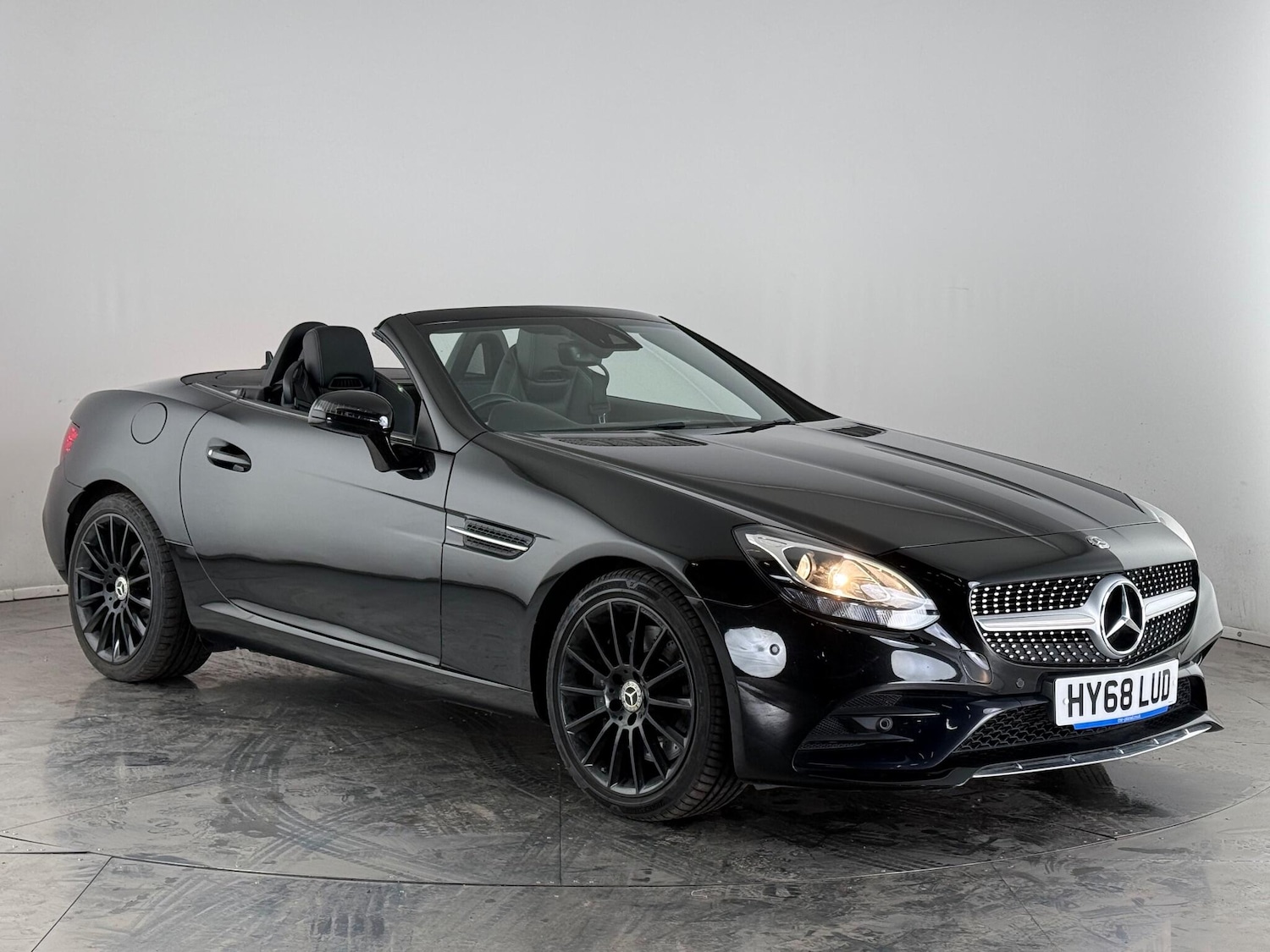 Used Mercedes-Benz SLC 2018 for sale - 76466757: Photo 1