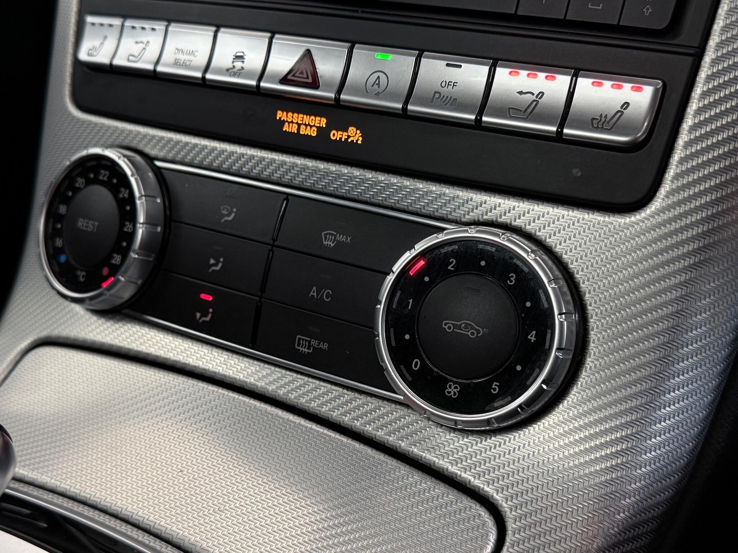 Used Mercedes-Benz SLC 2018 for sale - 76466757: Photo 42