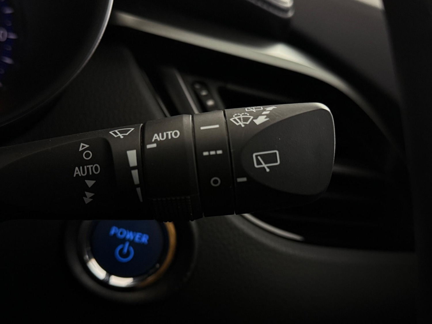 Used Toyota C-HR 2018 for sale - 77182662: Photo 18