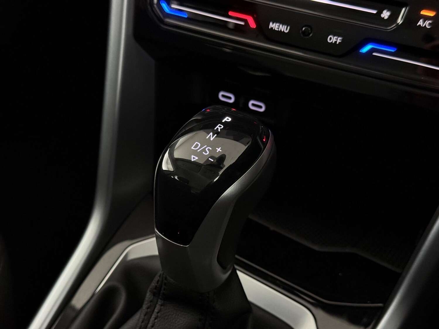 Used Volkswagen T-Roc 2022 for sale - 76550718: Photo 40