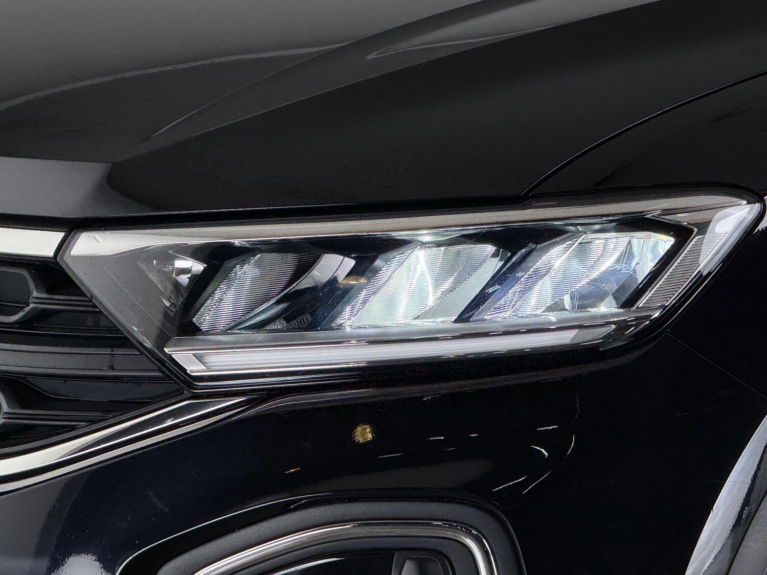 Used Volkswagen T-Roc 2022 for sale - 76550718: Photo 8