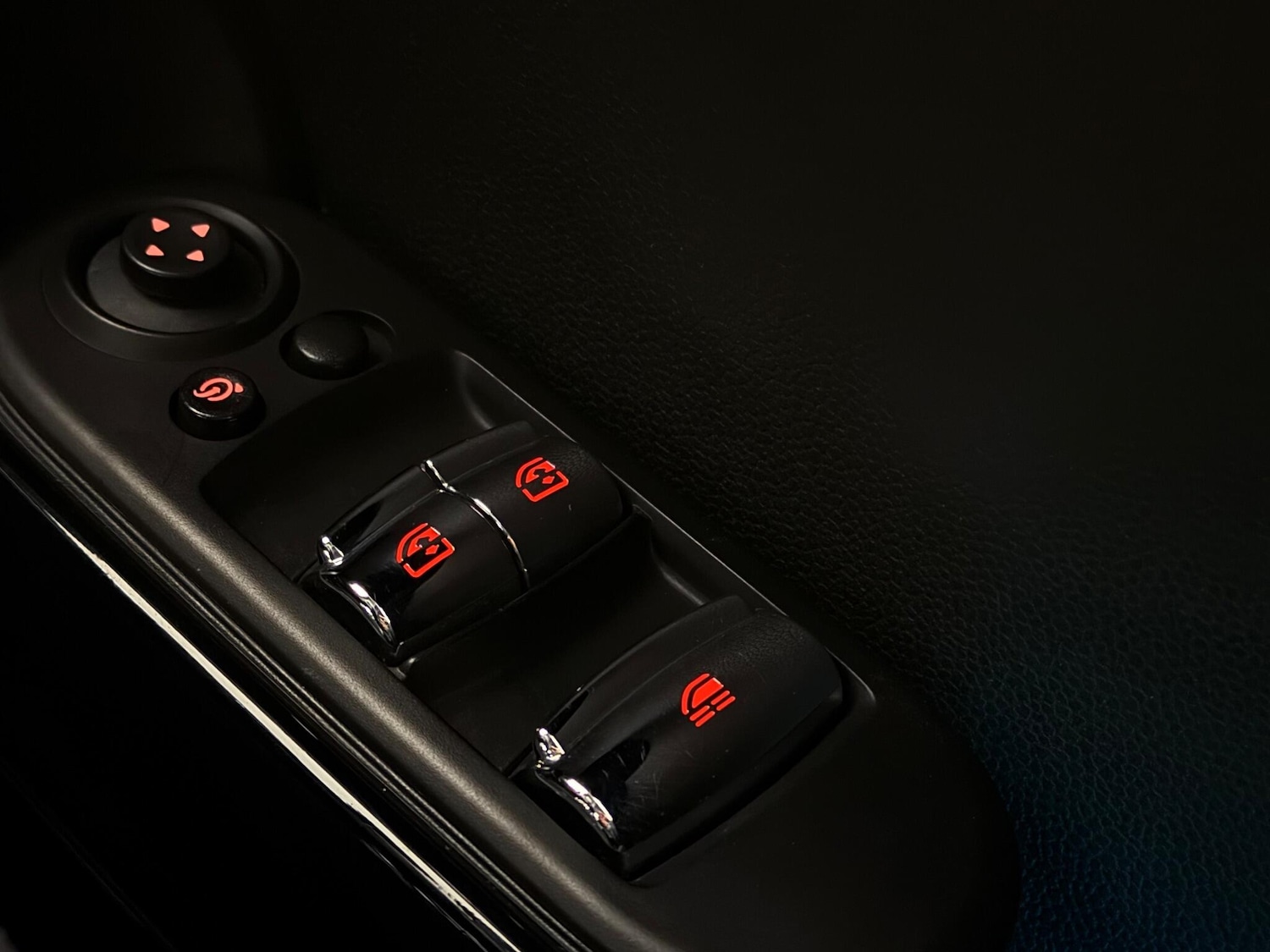 Used MINI Convertible 2017 for sale - 77246509: Photo 30