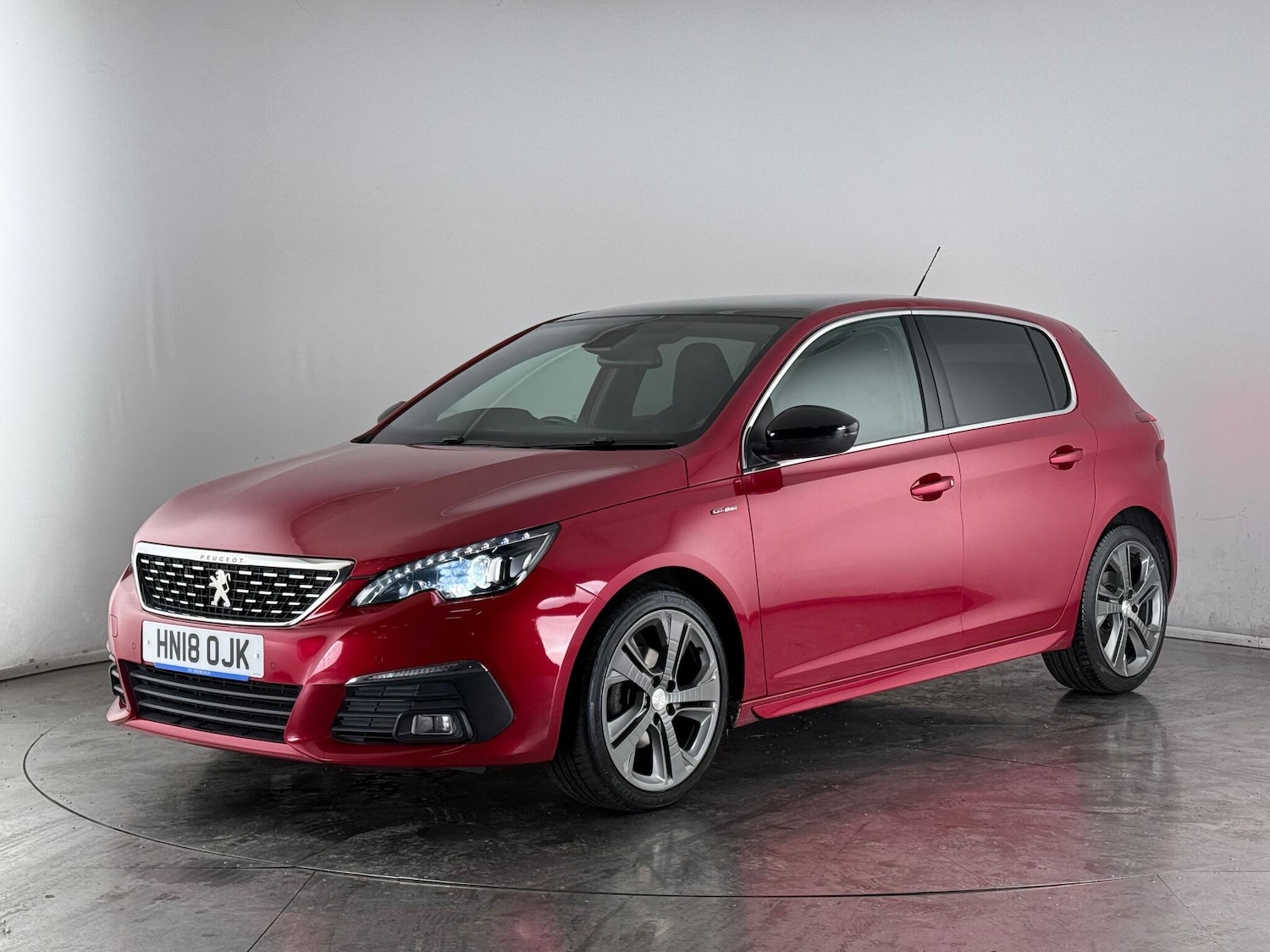 Used Peugeot 308 2018 for sale - 77182657: Photo 2