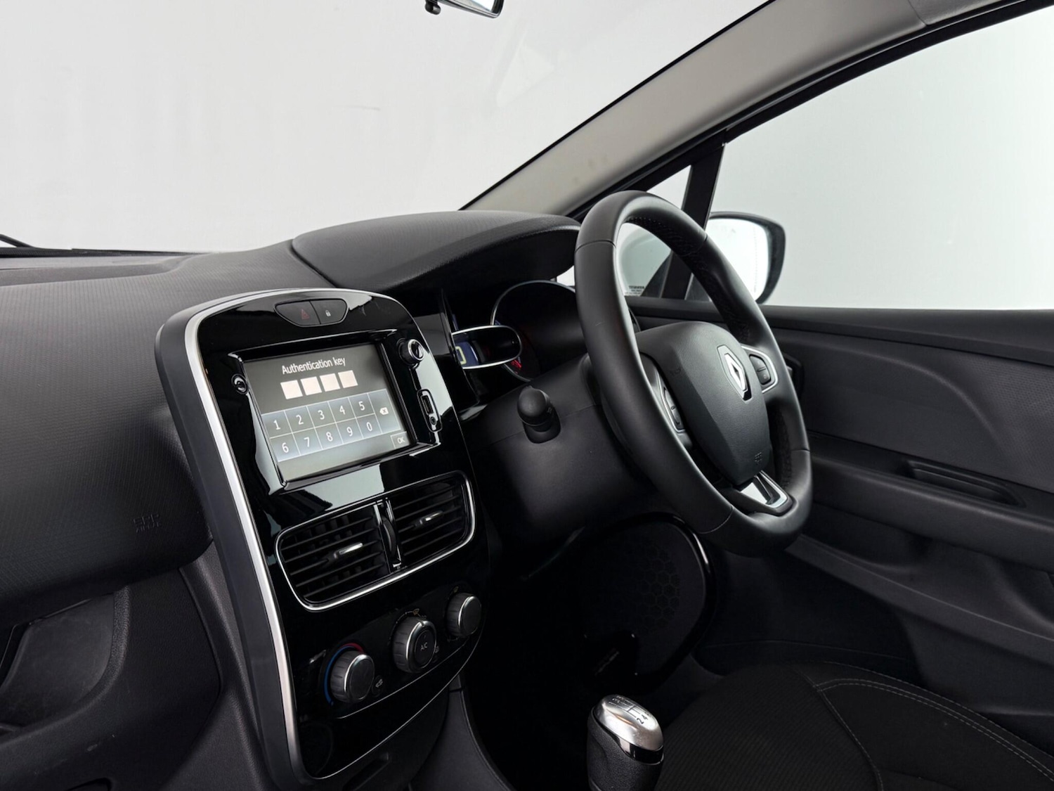 Used Renault Clio 2019 for sale - 77216622: Photo 10