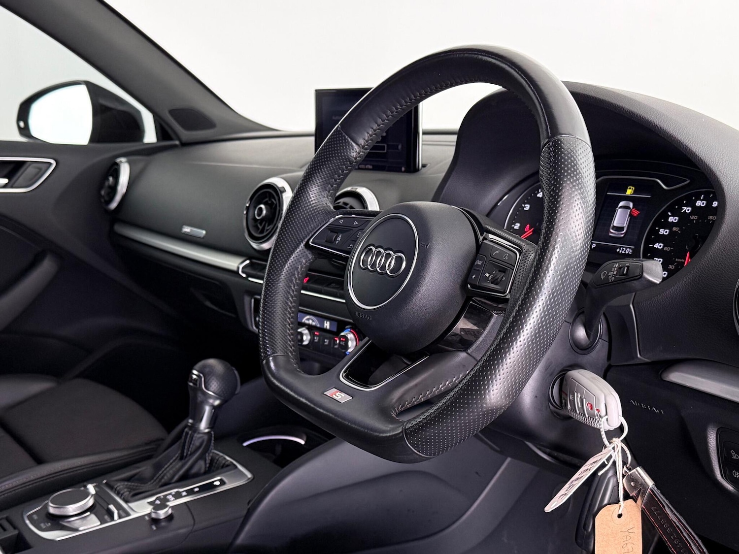 Used Audi A3 2017 for sale - 76898529: Photo 13