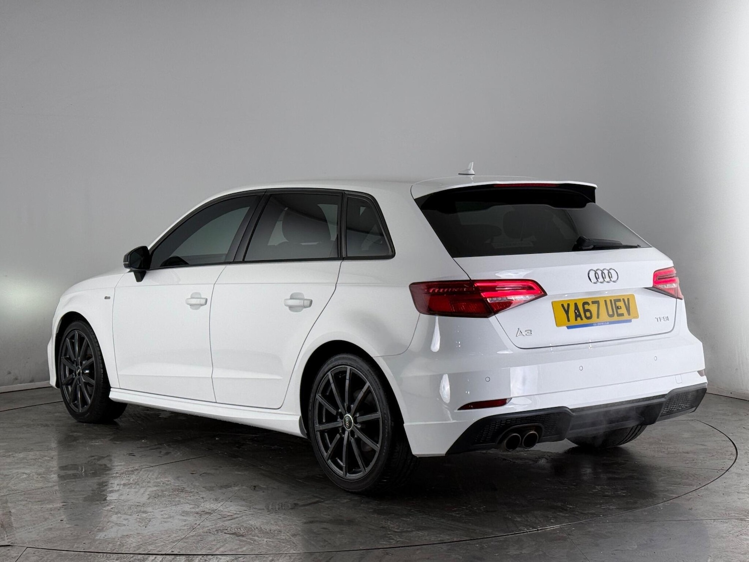 Used Audi A3 2017 for sale - 76898529: Photo 4