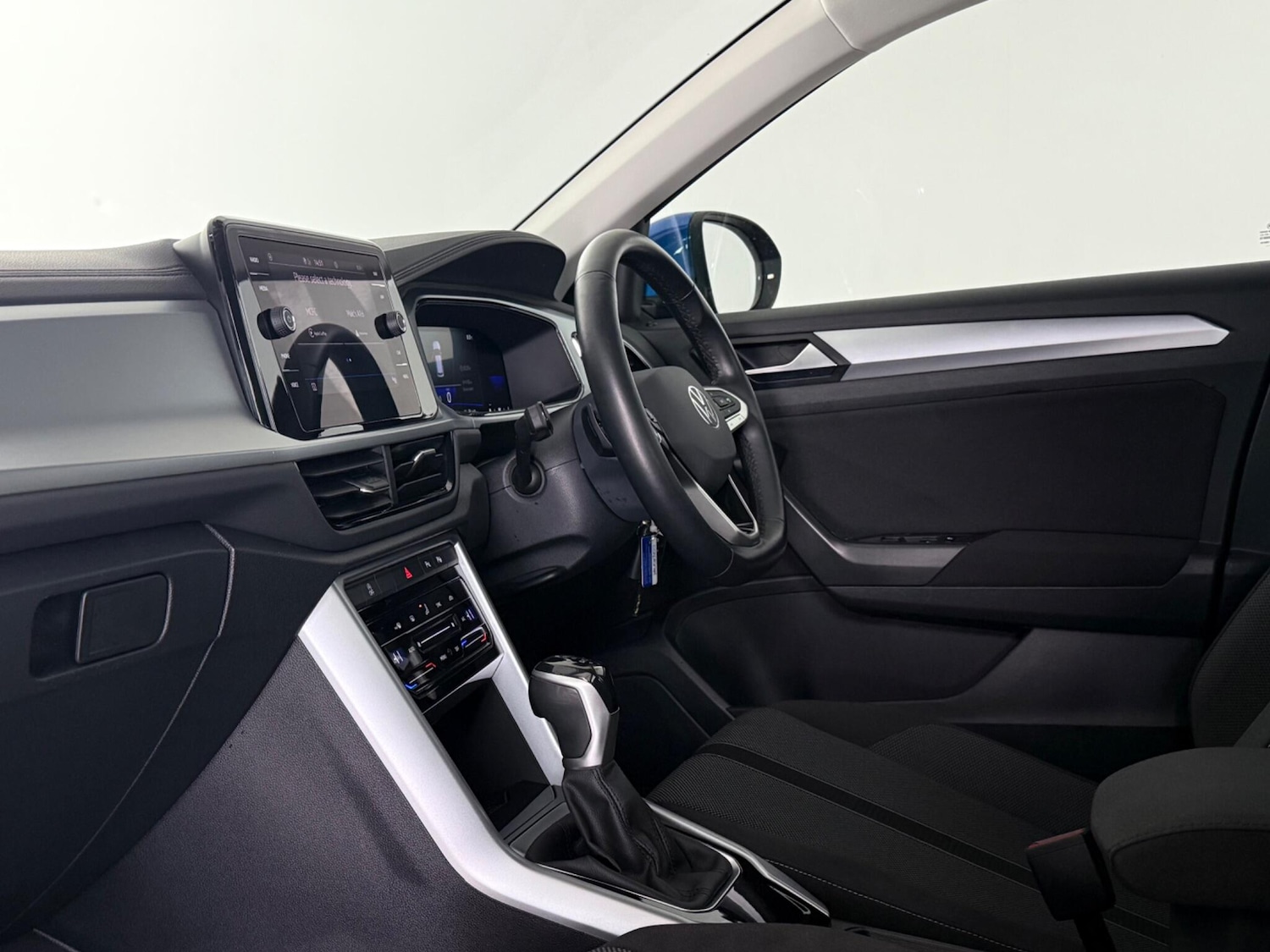 Used Volkswagen T-Roc 2023 for sale - 77575485: Photo 17