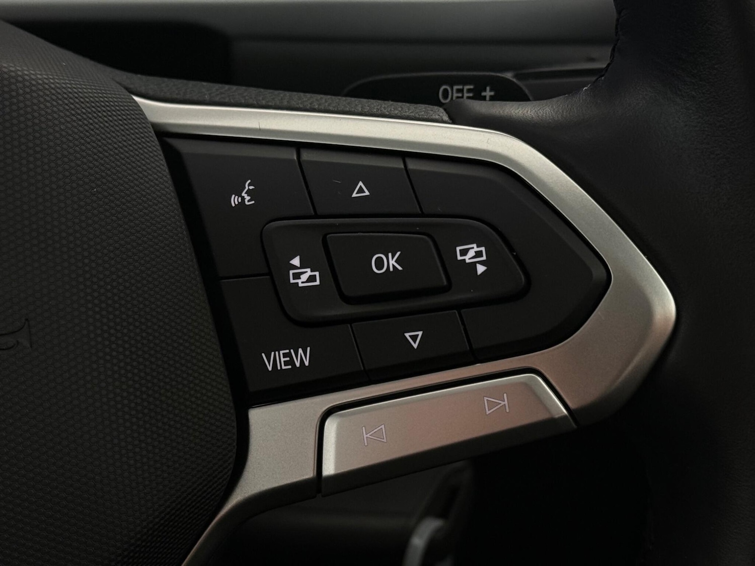 Used Volkswagen T-Roc 2023 for sale - 77575485: Photo 21