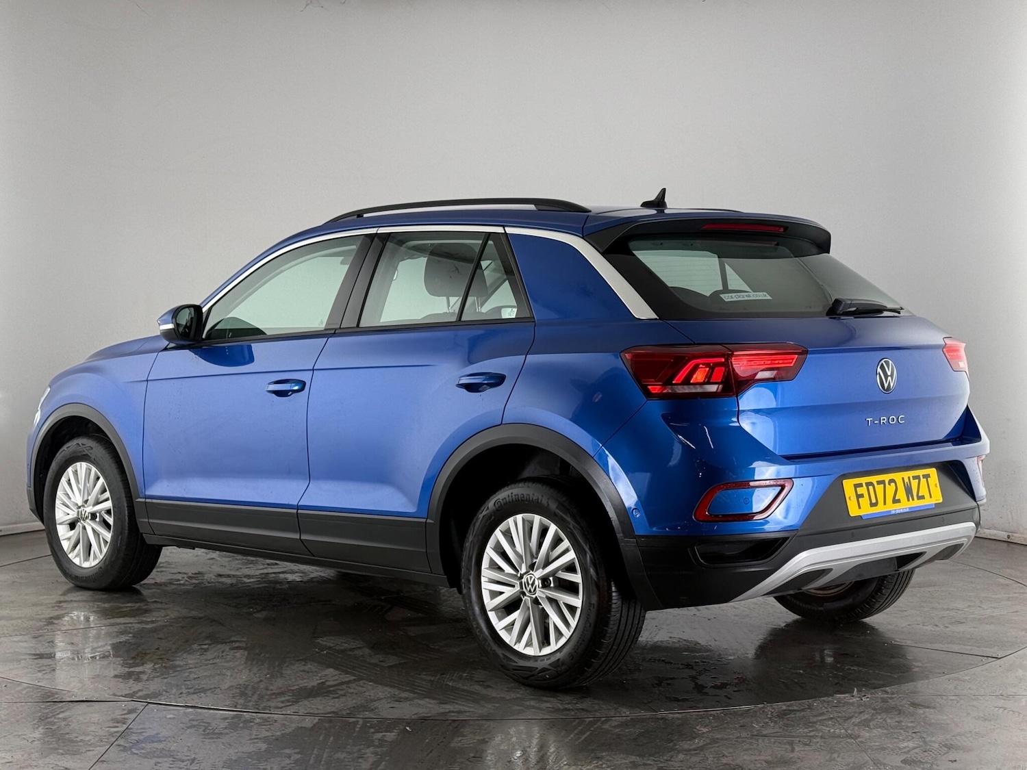 Used Volkswagen T-Roc 2023 for sale - 77575485: Photo 4
