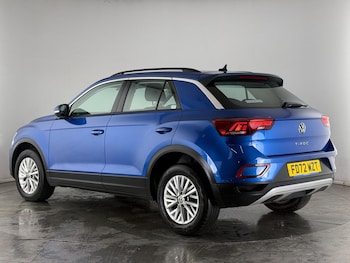 Used Volkswagen T-Roc 2023 for sale - 77575485: Photo