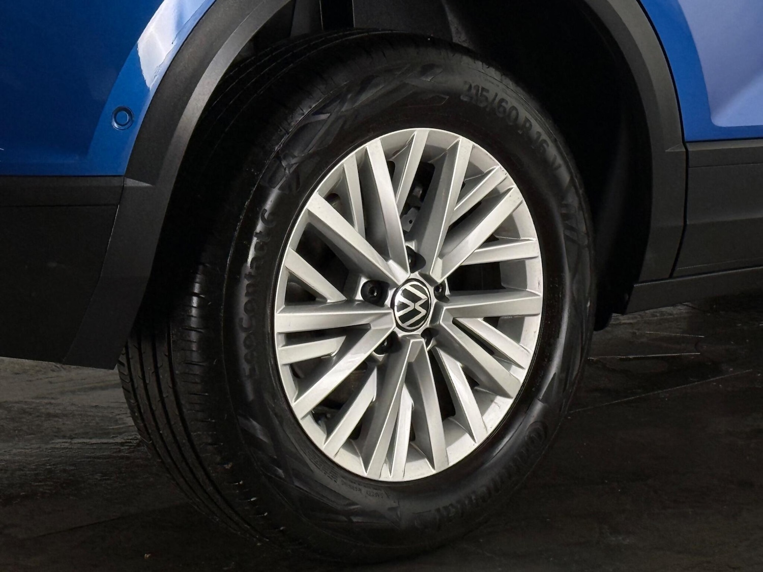 Used Volkswagen T-Roc 2023 for sale - 77575485: Photo 9