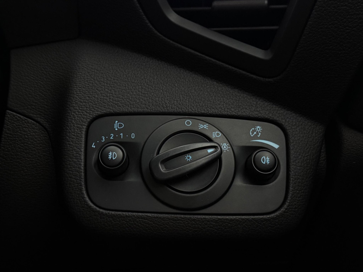 Used Ford Kuga 2019 for sale - 77243859: Photo 21