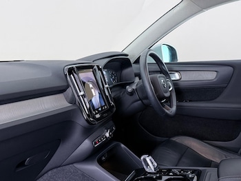 Used Volvo XC40 2021 for sale - 78969646: Photo