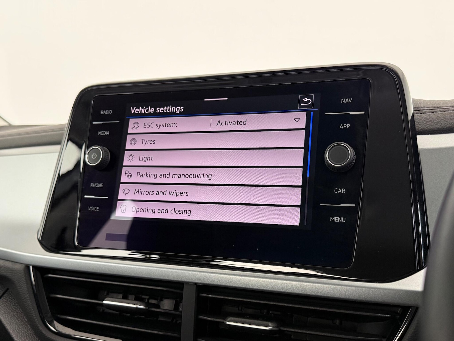 Used Volkswagen T-Roc 2022 for sale - 77182589: Photo 27