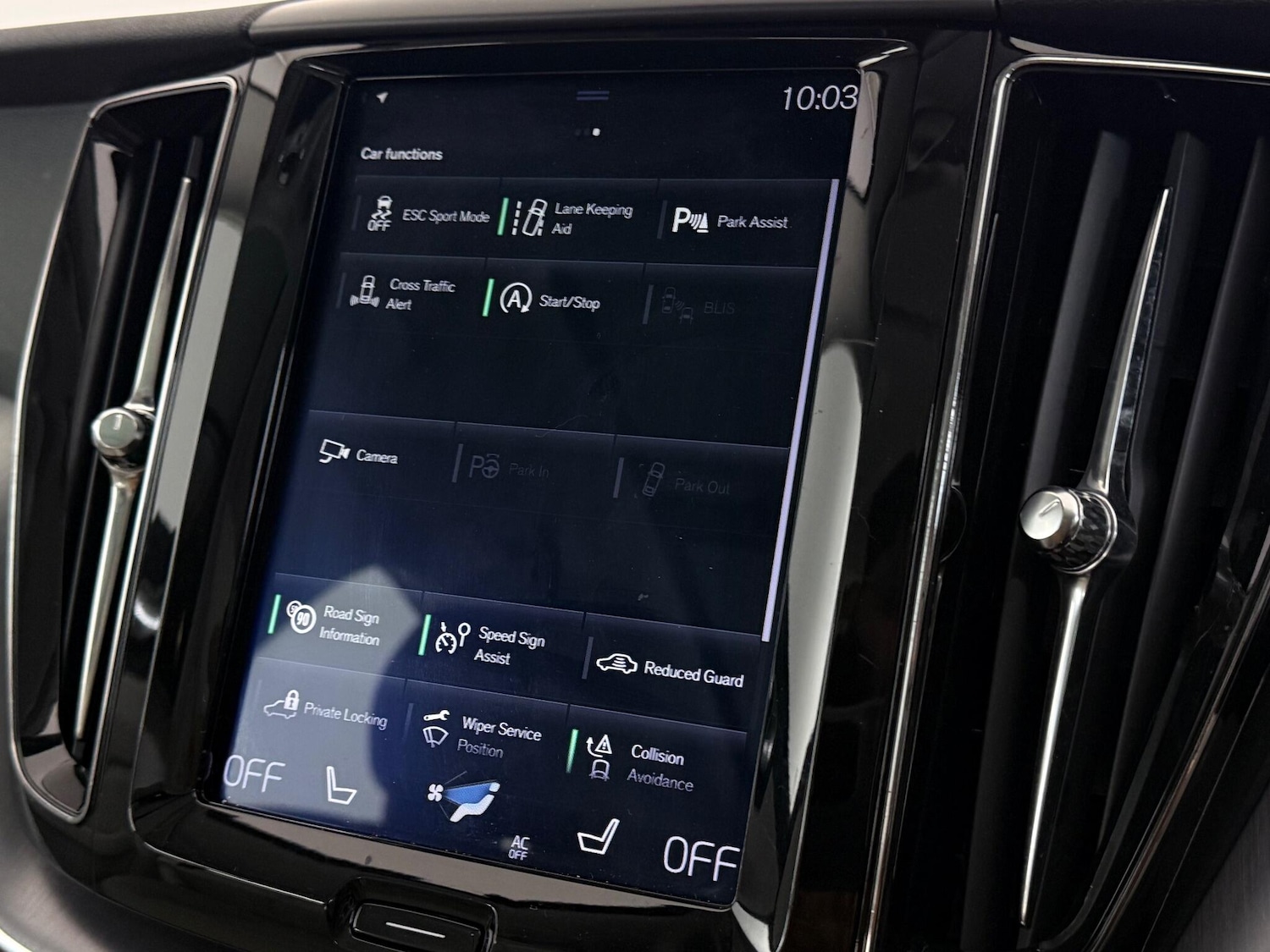 Used Volvo XC60 2018 for sale - 76632843: Photo 32