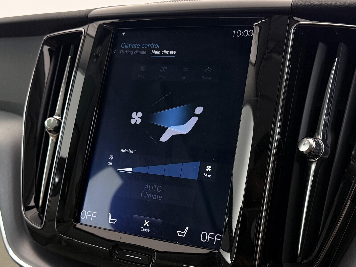 Used Volvo XC60 2018 for sale - 76632843: Photo 34