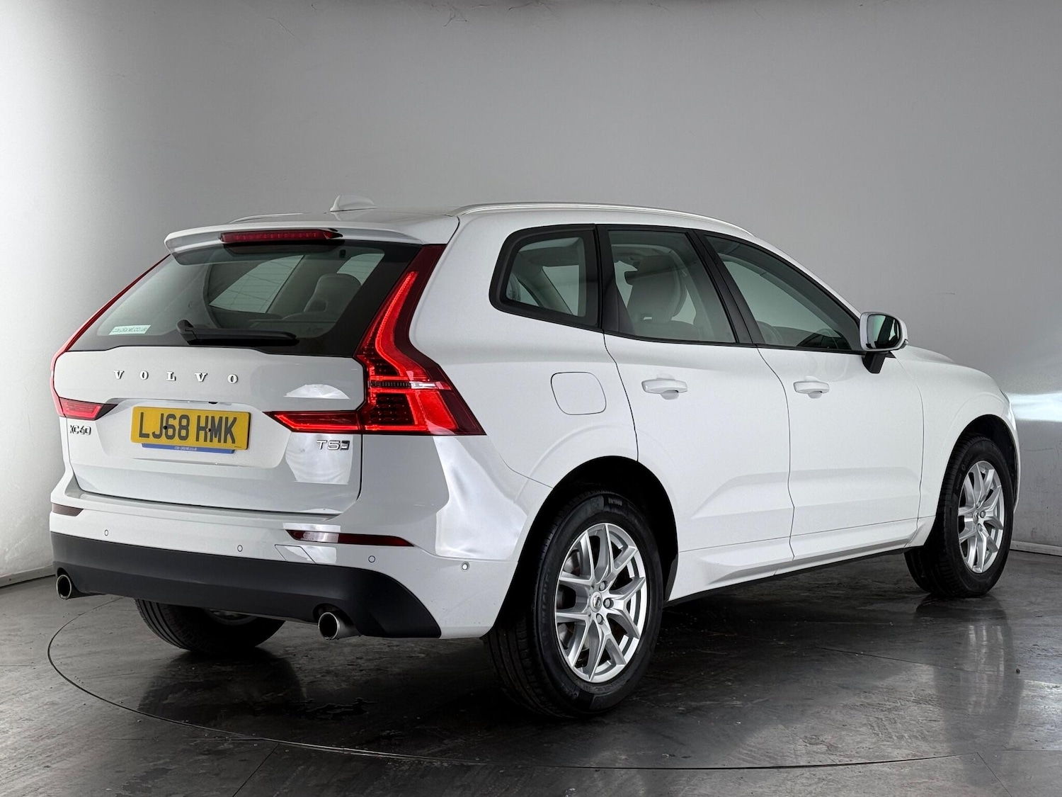 Used Volvo XC60 2018 for sale - 76632843: Photo 7