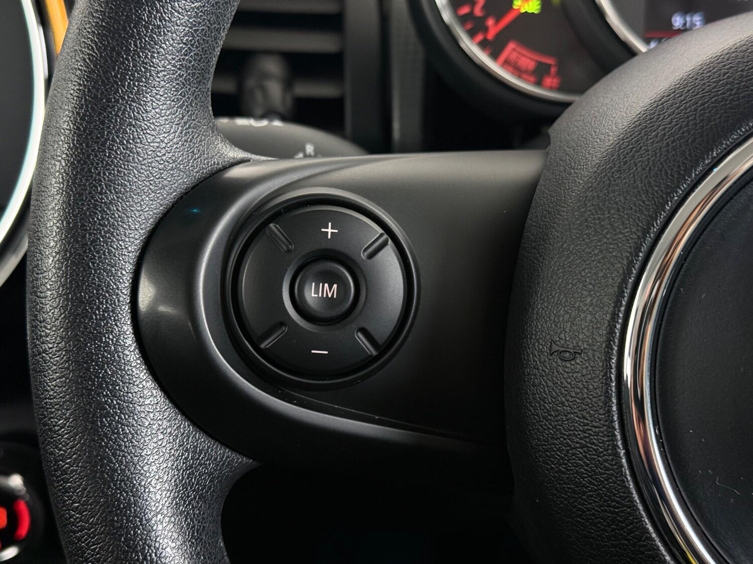 Used MINI Hatch 2019 for sale - 76466957: Photo 23