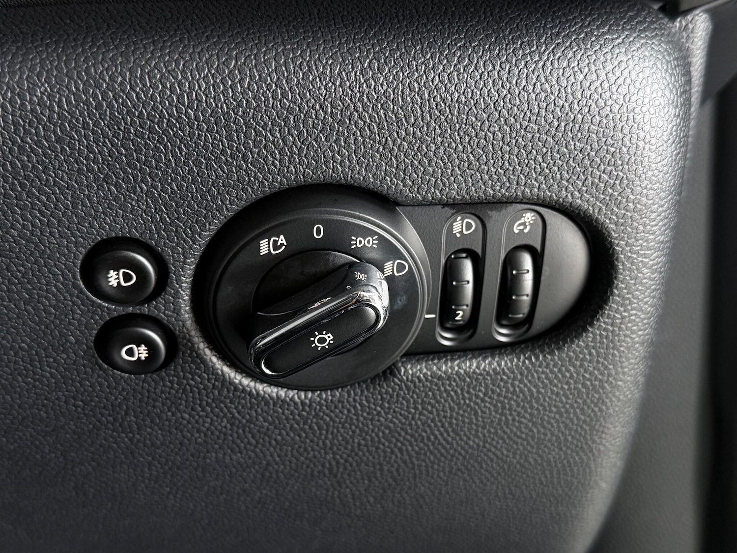 Used MINI Hatch 2019 for sale - 76466957: Photo 39