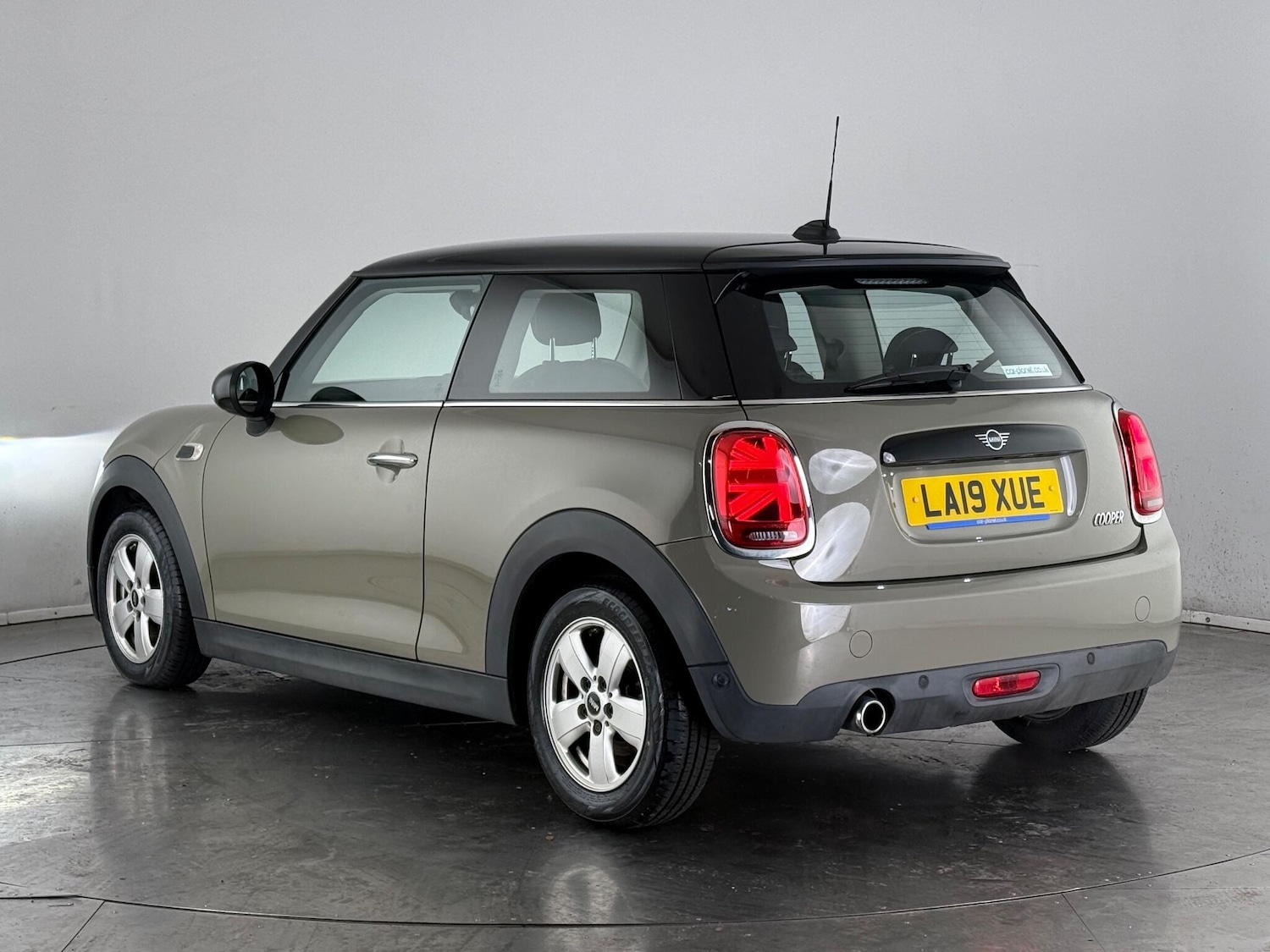 Used MINI Hatch 2019 for sale - 76466957: Photo 5