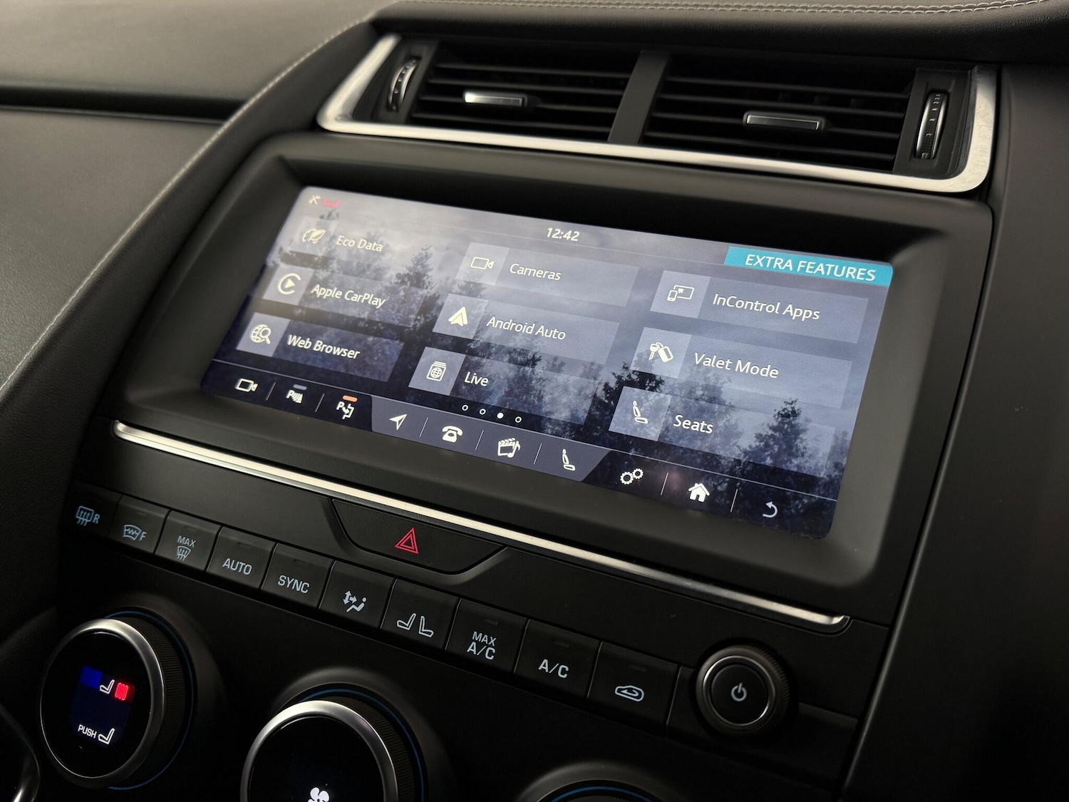 Used Jaguar E-Pace 2018 for sale - 77260056: Photo 28