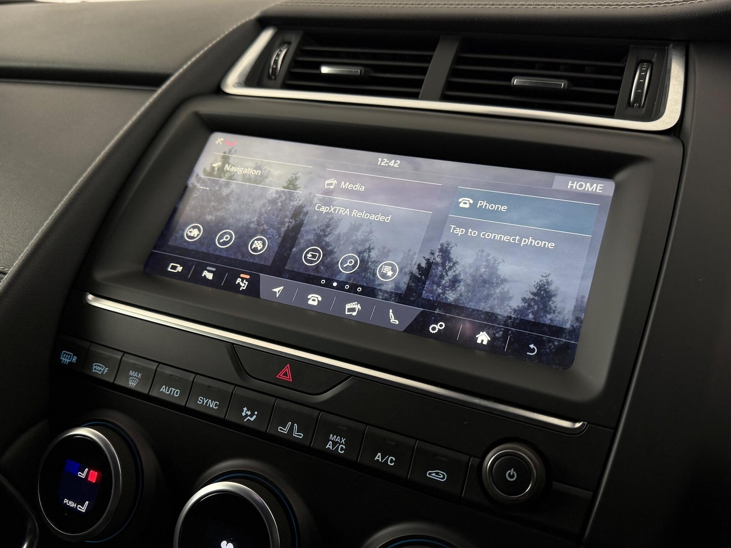 Used Jaguar E-Pace 2018 for sale - 77260056: Photo 29