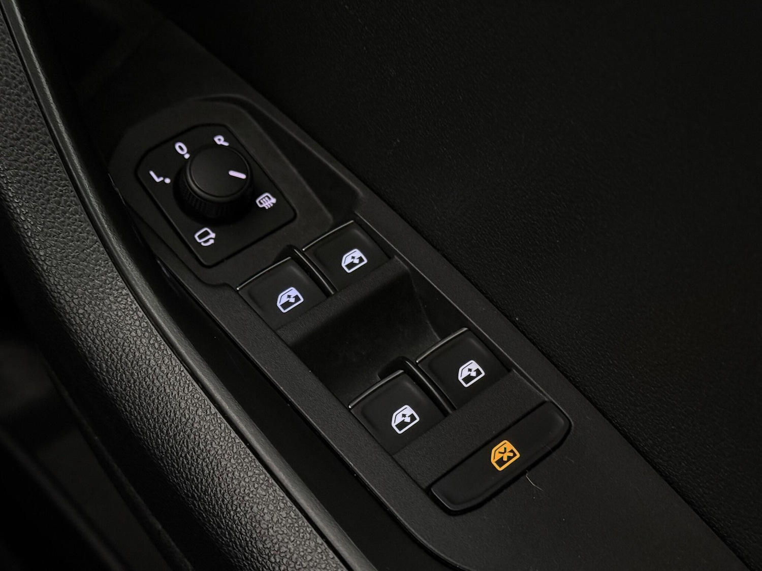 Used Skoda Karoq 2018 for sale - 77081896: Photo 31