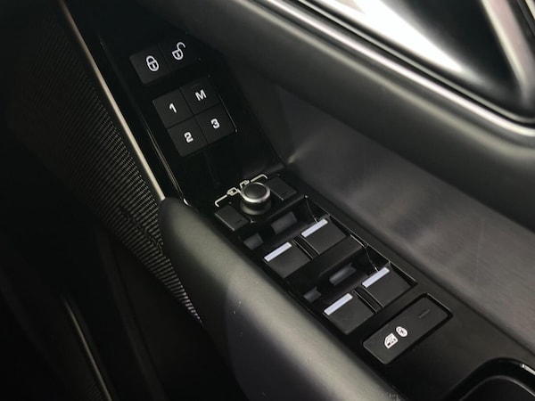 Used Land Rover Range Rover Velar 2018 for sale - 76019276: Photo 30
