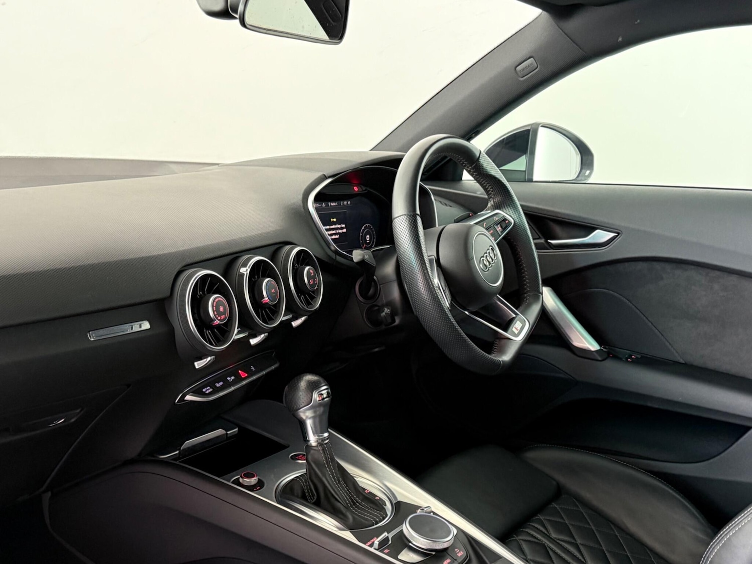 Used Audi TT 2019 for sale - 77216718: Photo 15