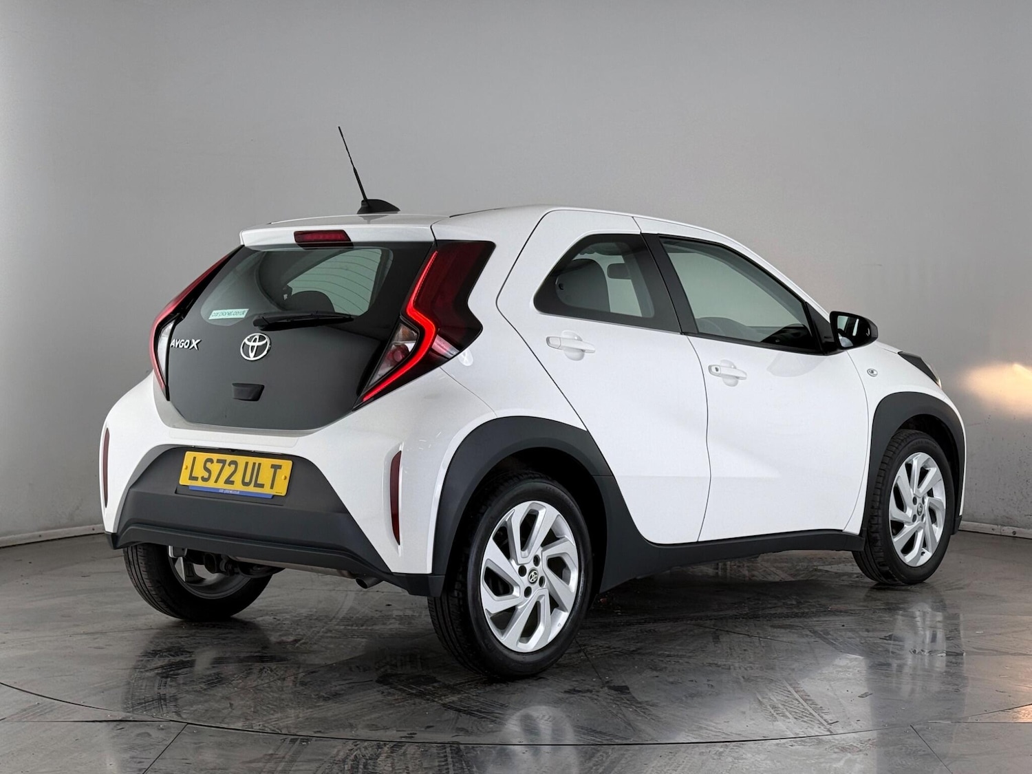 Used Toyota Aygo X 2022 for sale - 77672124: Photo 3