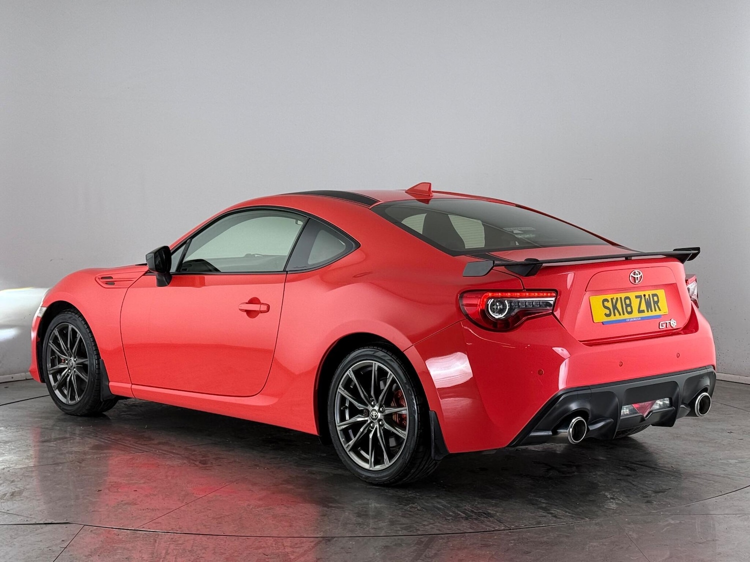 Used Toyota GT86 2018 for sale - 77221739: Photo 3