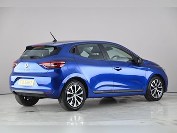 Used Renault Clio 2023 for sale - 77883640: Photo