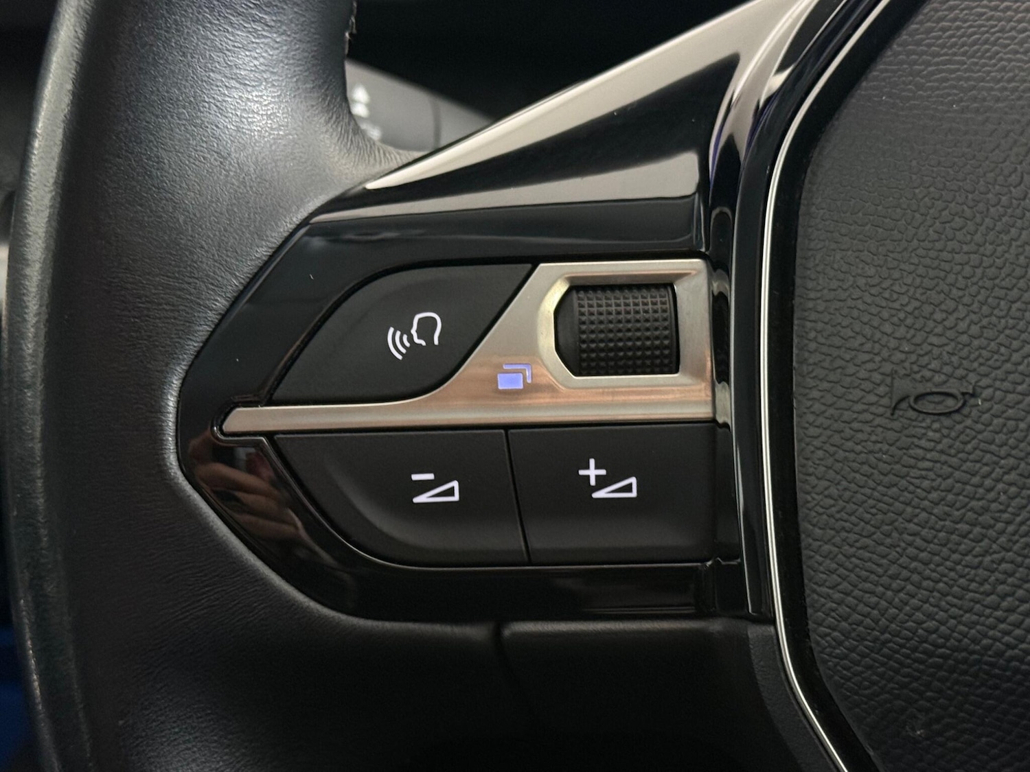 Used Peugeot 3008 2020 for sale - 77738803: Photo 17