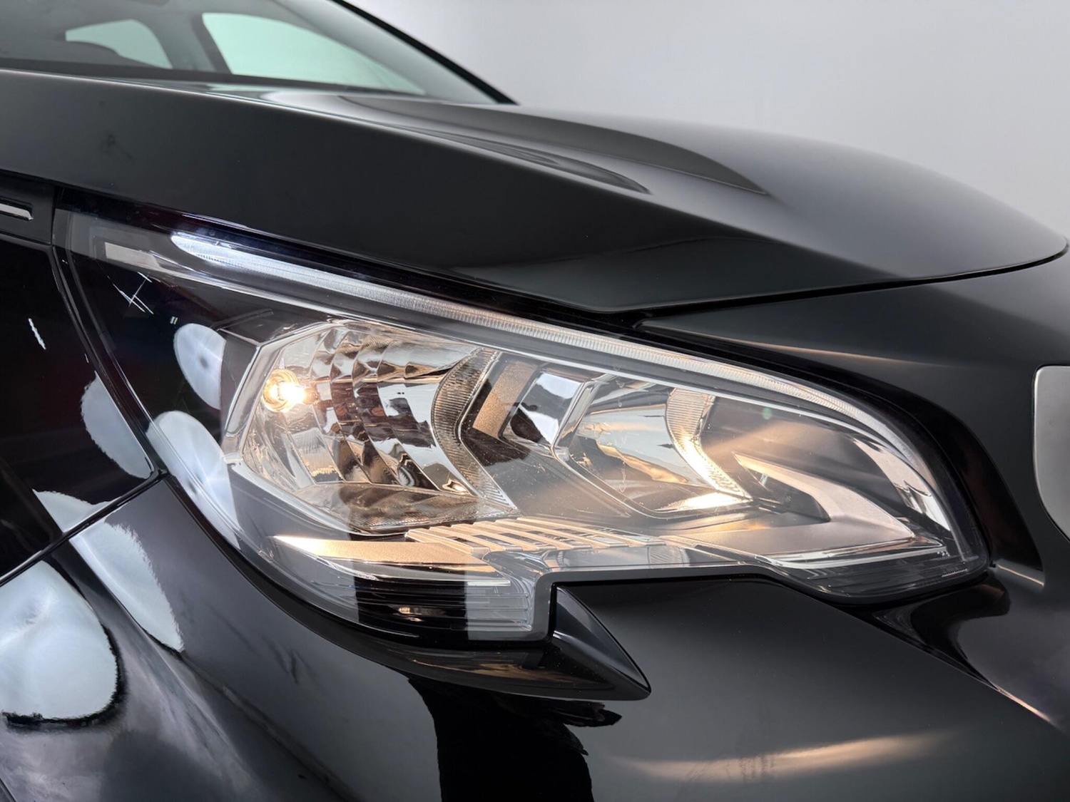 Used Peugeot 3008 2020 for sale - 77738803: Photo 6