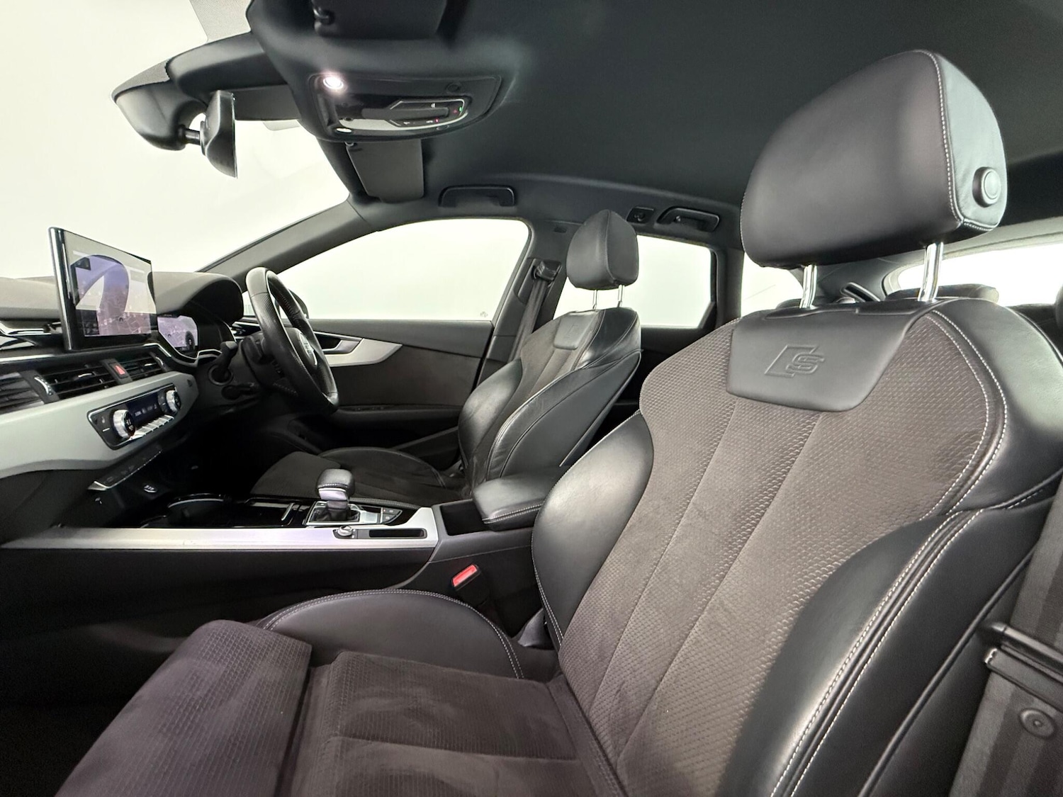 Used Audi A4 Avant 2020 for sale - 77332130: Photo 11