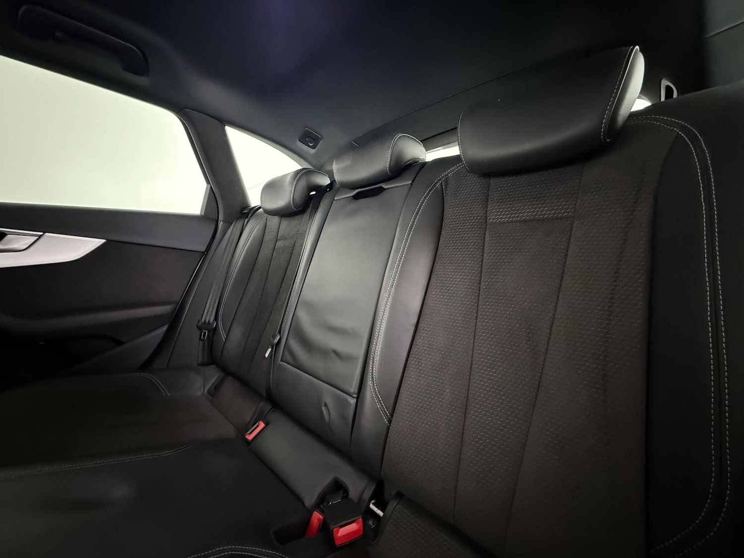 Used Audi A4 Avant 2020 for sale - 77332130: Photo 12