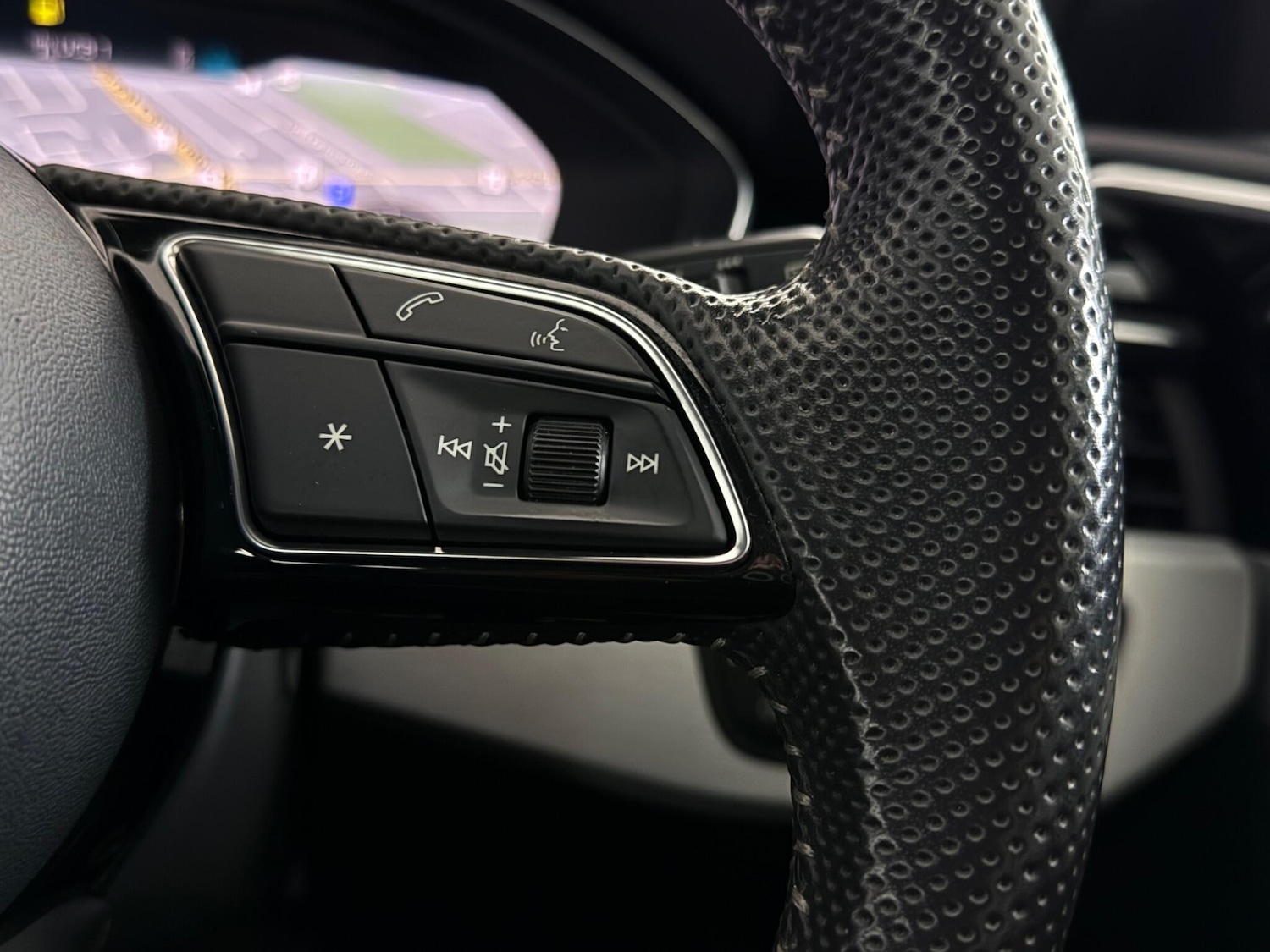 Used Audi A4 Avant 2020 for sale - 77332130: Photo 15