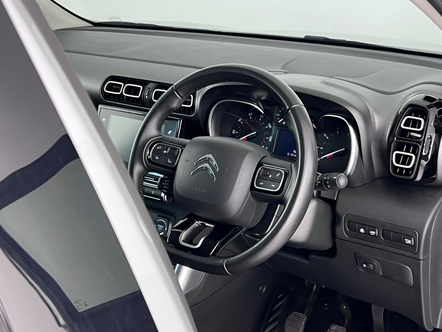 Used Citroen C3 Aircross 2018 for sale - 76466960: Photo 28