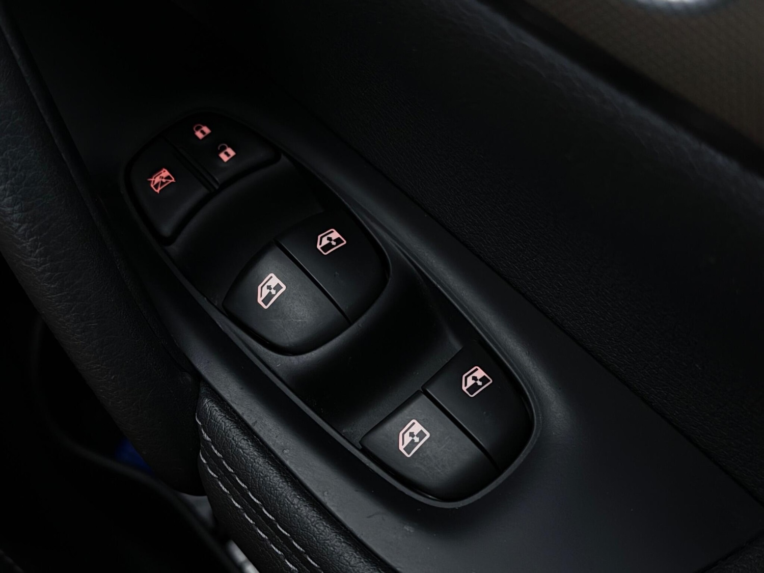 Used Nissan Qashqai 2018 for sale - 77222075: Photo 33