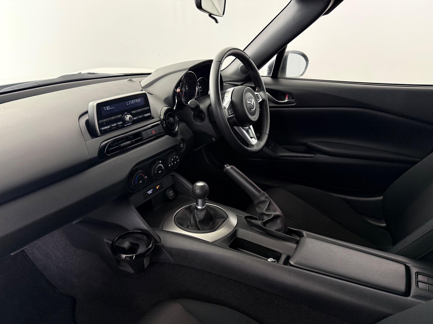 Used Mazda MX-5 2018 for sale - 76608504: Photo 17